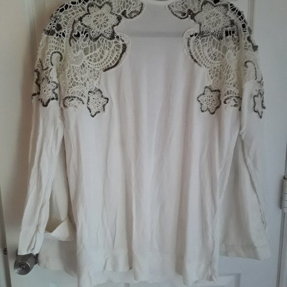 Elegant White Pullover w/Beaded/Crochet Trim Sz S - Picture 6 of 7